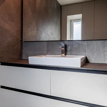 Amberstone Brothers Apartment *