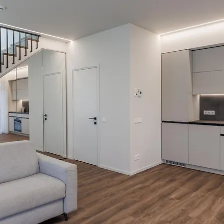 Amberstone Brothers Апартаменти