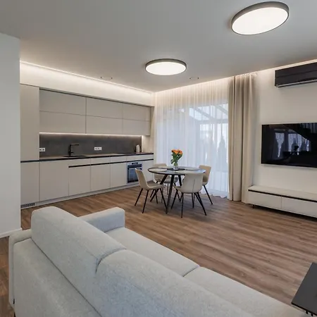 Апартаменти Amberstone Brothers