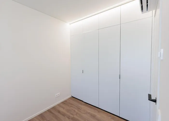 Amberstone Brothers Апартаменти *