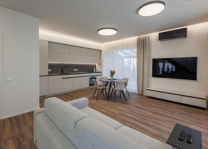 Апартаменти Amberstone Brothers