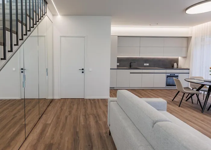 Апартаменти Amberstone Brothers *