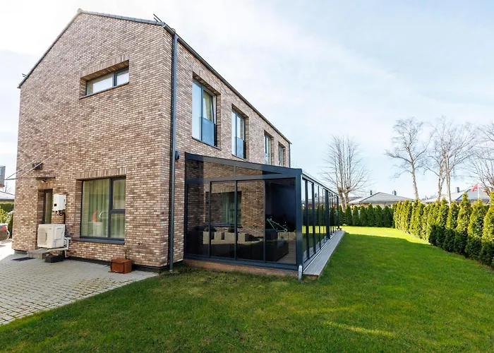 Amberstone Brothers Апартаменти *